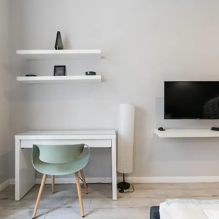 Trendy Design Apartment- 1 Br- Ac *