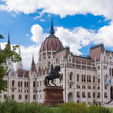 Trendy Design Apartment- 1 Br- Ac