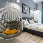 Lejlighed Trendy Design Apartment- 1 Br- Ac