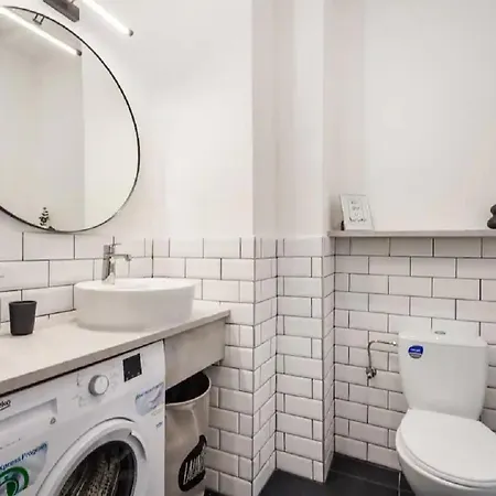 Trendy Design Apartment- 1 Br- Ac *