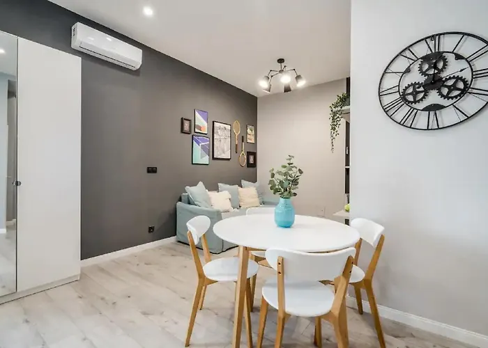 Trendy Design Apartment- 1 Br- Ac