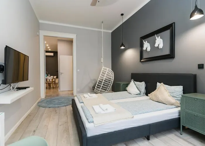 アパート Trendy Design Apartment- 1 Br- Ac ブダペスト