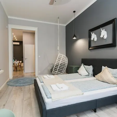 Daire Trendy Design Apartment- 1 Br- Ac Budapeşte